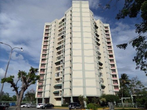 400 Carr 848 Apt 804, Carolina, PR 00987