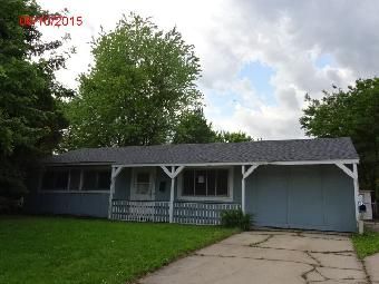 72 Springdale Rd, Montgomery, IL 60538