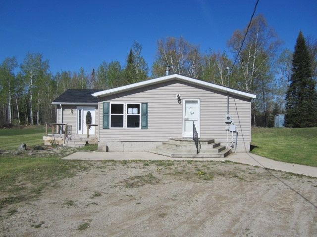 7549 G Rd, Escanaba, MI 49829