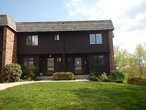 17 Wild Rose Court, Cromwell, CT 06416