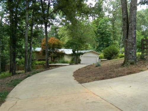 3302 Creekside Court, Conyers, GA 30094