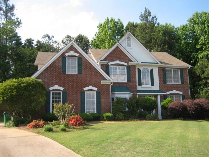 1020 Wake Robin Circle, Lilburn, GA 30047