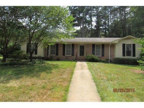 659 Rollingwood Drive, Stone Mountain, GA 30087