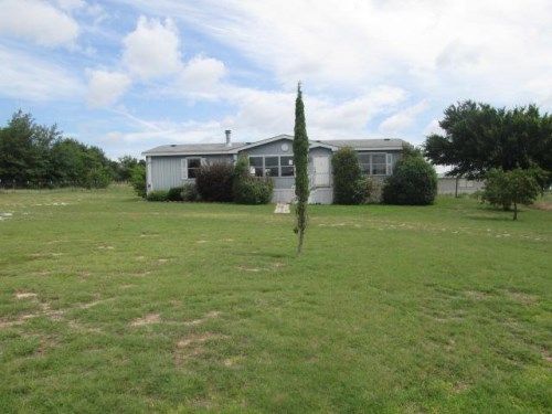 199 Classic Country Ct, Springtown, TX 76082