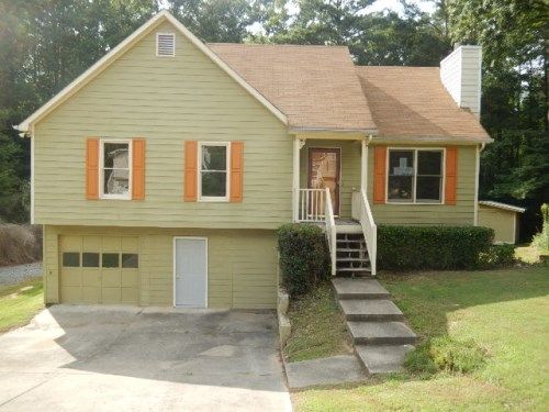 325 Arapaho Dr SE, Acworth, GA 30102