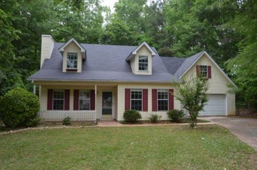 135 Creekview Dr, Newnan, GA 30263