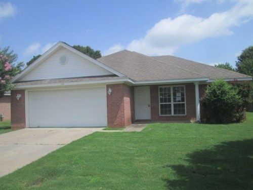 2210 Landover Trl, Conway, AR 72032