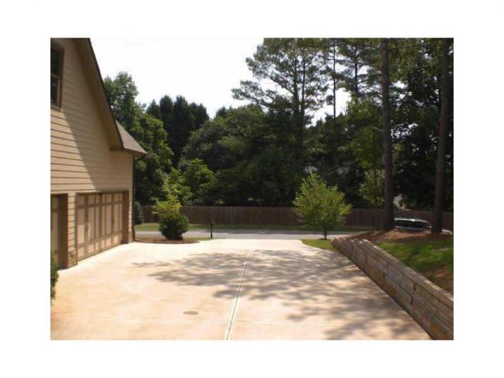 206 Falling Water Way, Woodstock, GA 30188