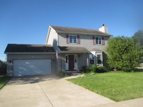 1202 Evergreen Ln, Yorkville, IL 60560