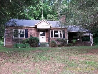 4813 Baux Mountain Rd, Winston Salem, NC 27106