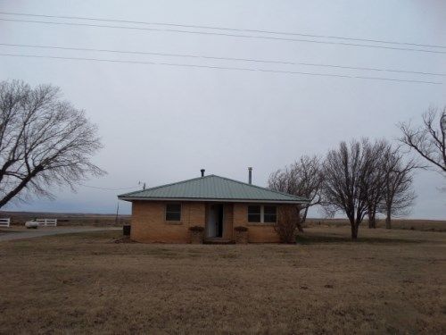 9323 State Hwy 54, Thomas, OK 73669