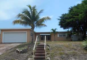 1446 Hillcrest Dr, Lake Worth, FL 33461