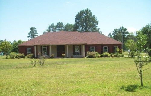 194 Brandon St, Baxley, GA 31513