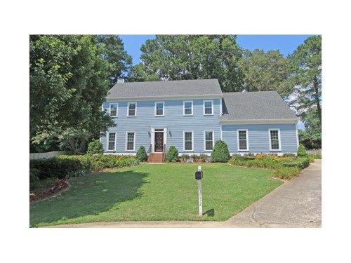 2572 Hollycreek Drive, Marietta, GA 30062