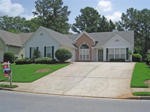 1635 Keswick Place Drive, Lawrenceville, GA 30043