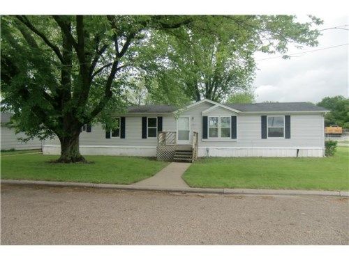 505 Cedar St, Eddyville, IA 52553