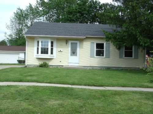 106 Renfrew Ave, Adrian, MI 49221