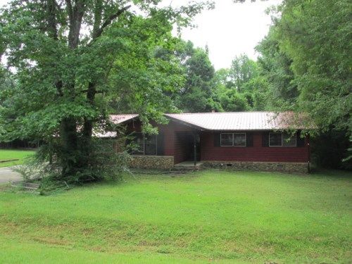 605 Shannahan Dr, Weaver, AL 36277