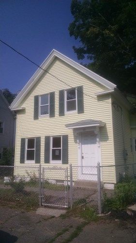 22 Sargent St, Lawrence, MA 01841