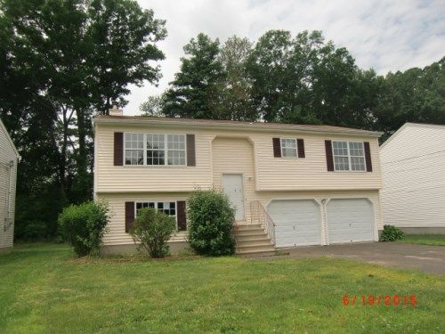 41 Woodglen Dr, Waterbury, CT 06705