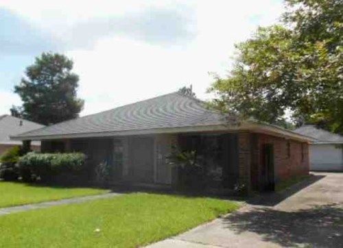 128 River Pt Dr, Destrehan, LA 70047