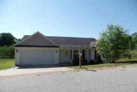 751 Cannonsburg Dr, Duncan, SC 29334