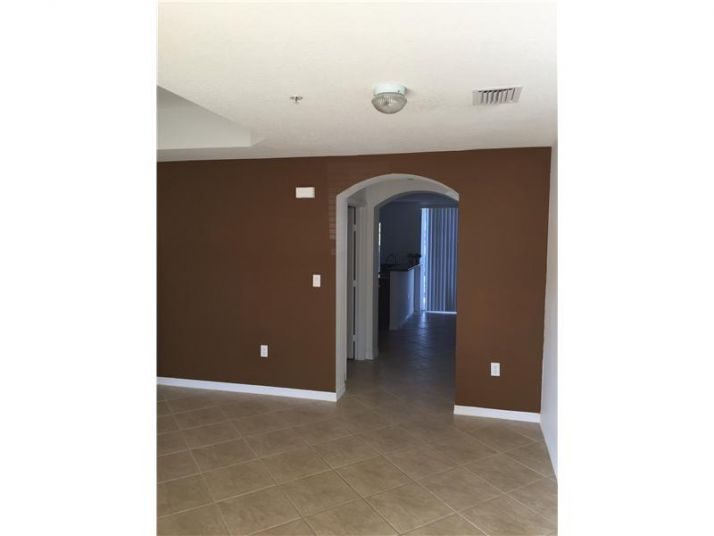 932 SW 143 TE, Hollywood, FL 33027