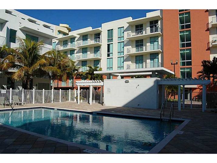 2100 VAN BUREN ST # 418, Hollywood, FL 33020