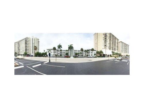 419 Golden Isles Dr # 210, Hallandale, FL 33009