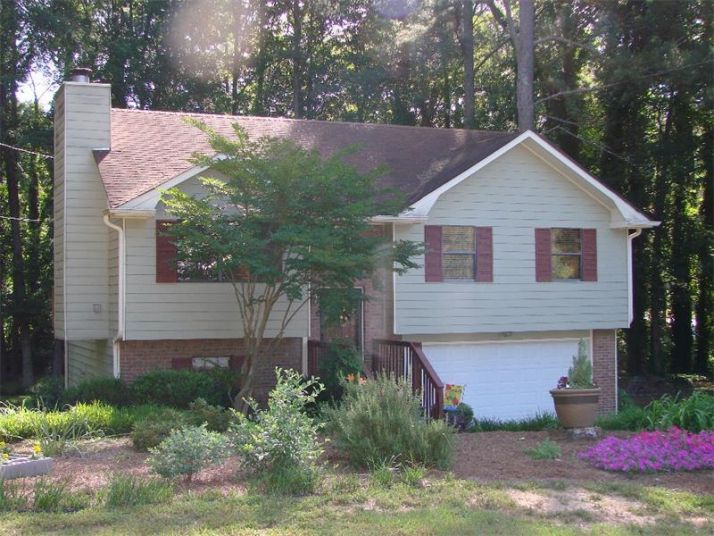 3261 Summer Wood Circle, Snellville, GA 30039