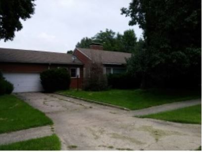 305 E Hauser St, Litchfield, IL 62056