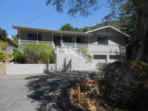 215 Lakeview Court, Clearlake Oaks, CA 95423