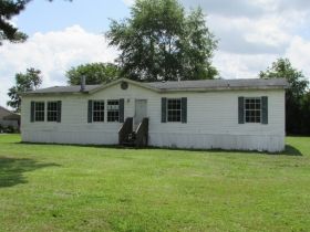 200 Levy A Ray Rd NE, Ludowici, GA 31316