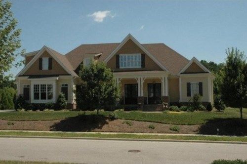 614 Saint Ives Walk, Monroe, GA 30655