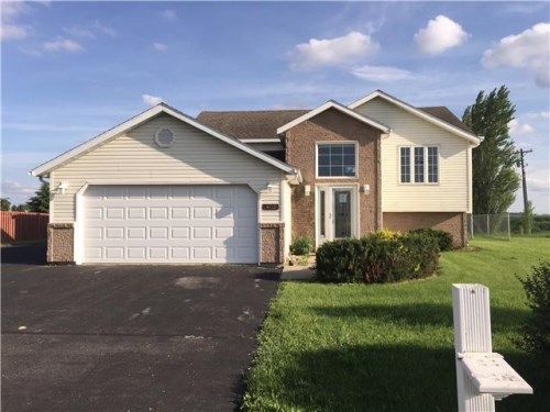 402 Circle Ln, Arlington, MN 55307