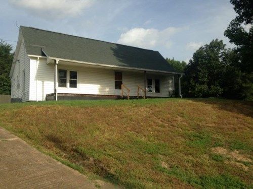 40 Davis Grove Road, Bradford, TN 38316