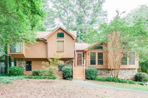 2691 Holly Springs Drive, Snellville, GA 30078