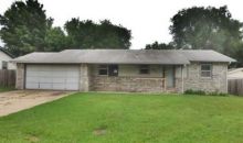 327 W Cherokee Dr Kechi, KS 67067