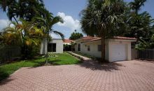 4260 CHASE AV Miami Beach, FL 33140