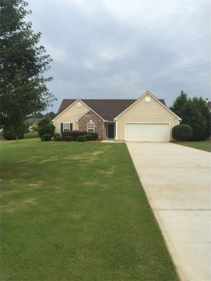 521 Carriage Drive, Bethlehem, GA 30620