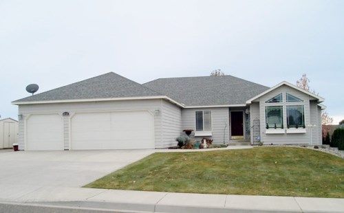 4318 Sahara Dr, Pasco, WA 99301