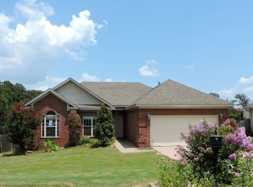 316 Hidden Meadows Dr, Benton, AR 72015