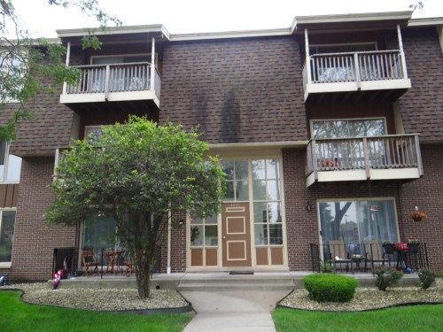 5721 W 103rd St Apt 203, Oak Lawn, IL 60453