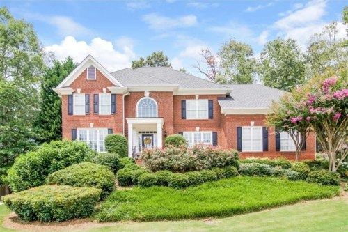 8880 Nesbit Lakes Drive, Alpharetta, GA 30022