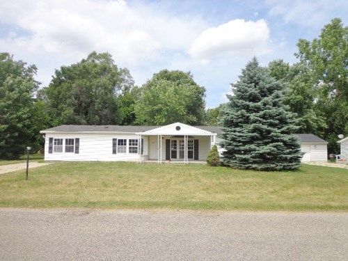 5057 Bertshire Dr, Mount Pleasant, MI 48858