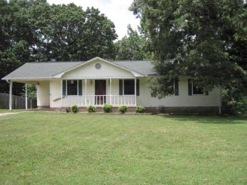 2385 Clifft Rd, Bolivar, TN 38008