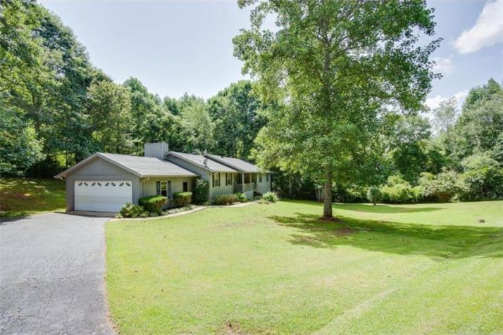 6013 Walden Pond Road, Gainesville, GA 30506