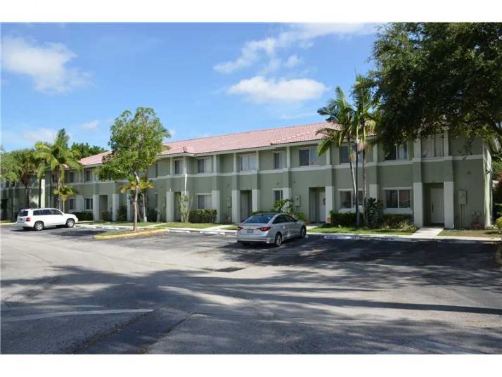 109 HIDDEN COURT RD # A-5, Hollywood, FL 33023