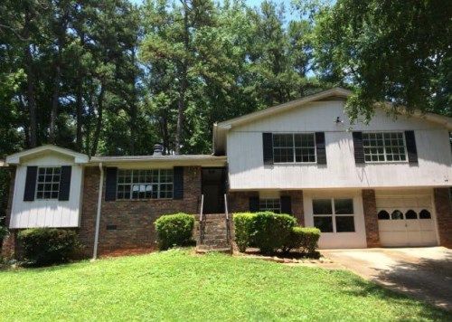 5916 Hallwood Ct, Lithonia, GA 30058