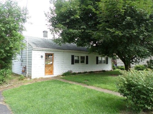 231 South York Street, Etters, PA 17319